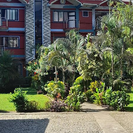 Hotel New Elia Pokhara Buitenkant foto
